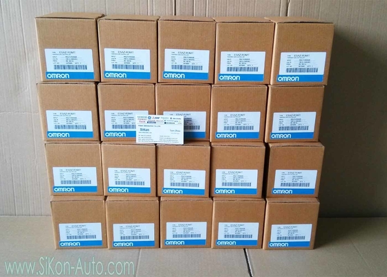 New E5AZ-R3MT Omron Temperature Controller 100-240VAC E5AZR3MT
